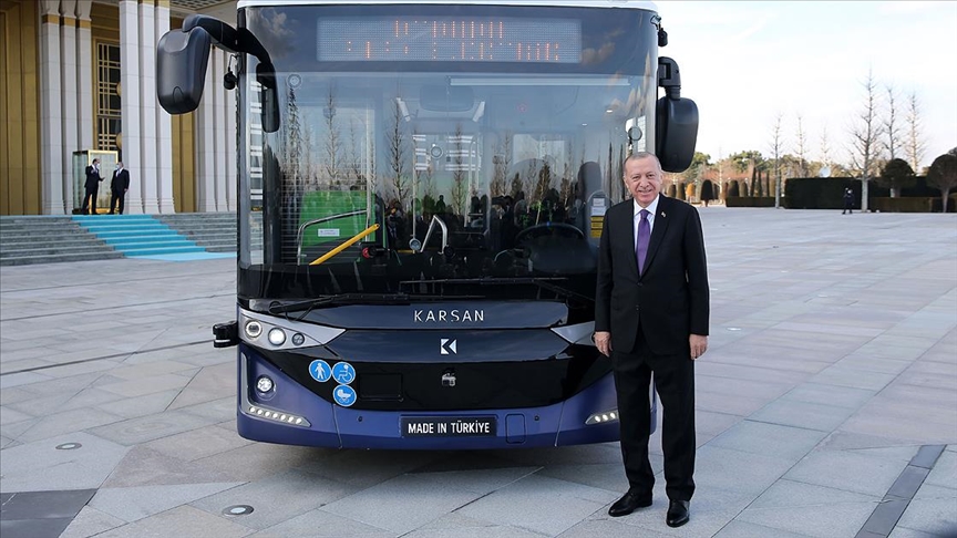 erdogan bus TURKEY’S AUTONOMOUS ELECTRIC BUS MAKES DEBUT