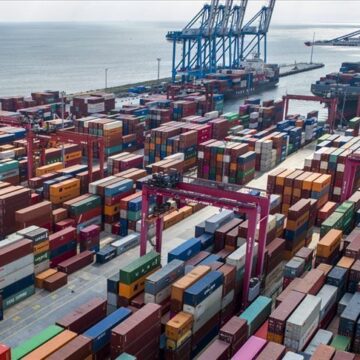 Annual foreign trade deficit reaches USD 114bn