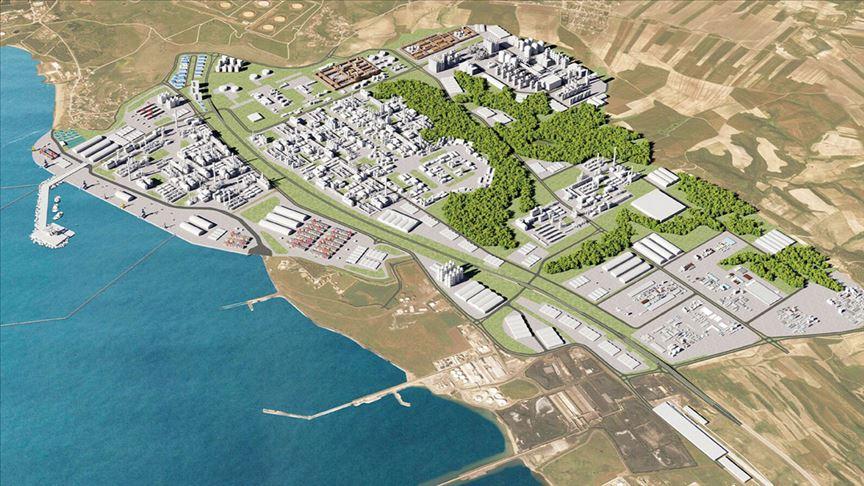 3. fotoğraflı haber (sayfa 4) içinde ceyhan yazan haber CEYHAN PETROCHEMICAL IZ TO PROVIDE USD 2BN IN ADDED-VALUE