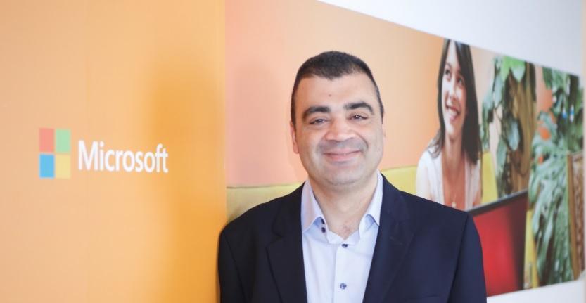 micr TUZUNSU BECOMES CORPORATE CUSTOMER DEPUTY GM OF MICROSOFT TURKEY