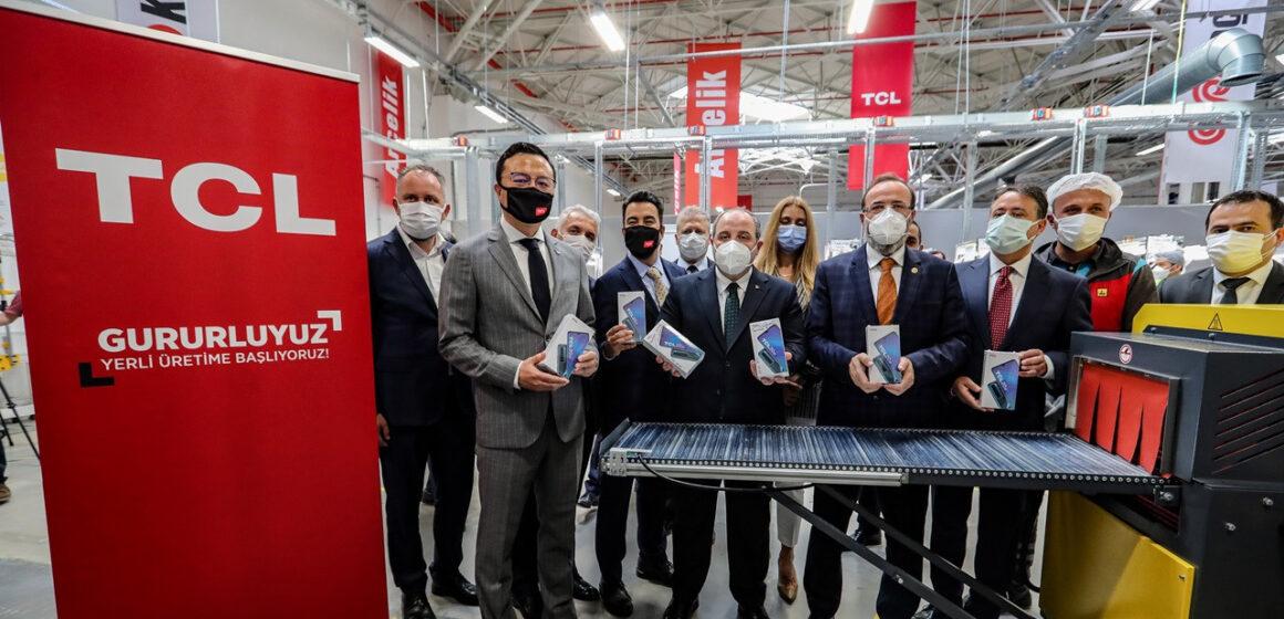 CHINESE TCL BEGINS SMARTPHONE MANUFACTURING