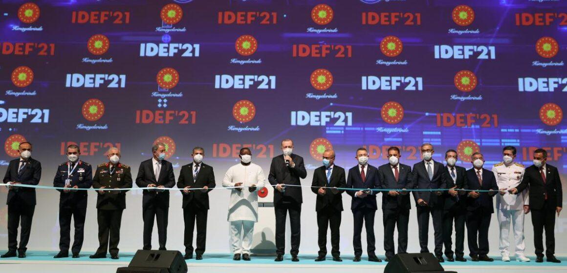 Overview sayfa 2 fotoğraflı haber içinde Defense, IDEF veya Erdogan yazacak DEFENSE AND AVIATION EXPORTS EXCEED USD 3BN: ERDOGAN