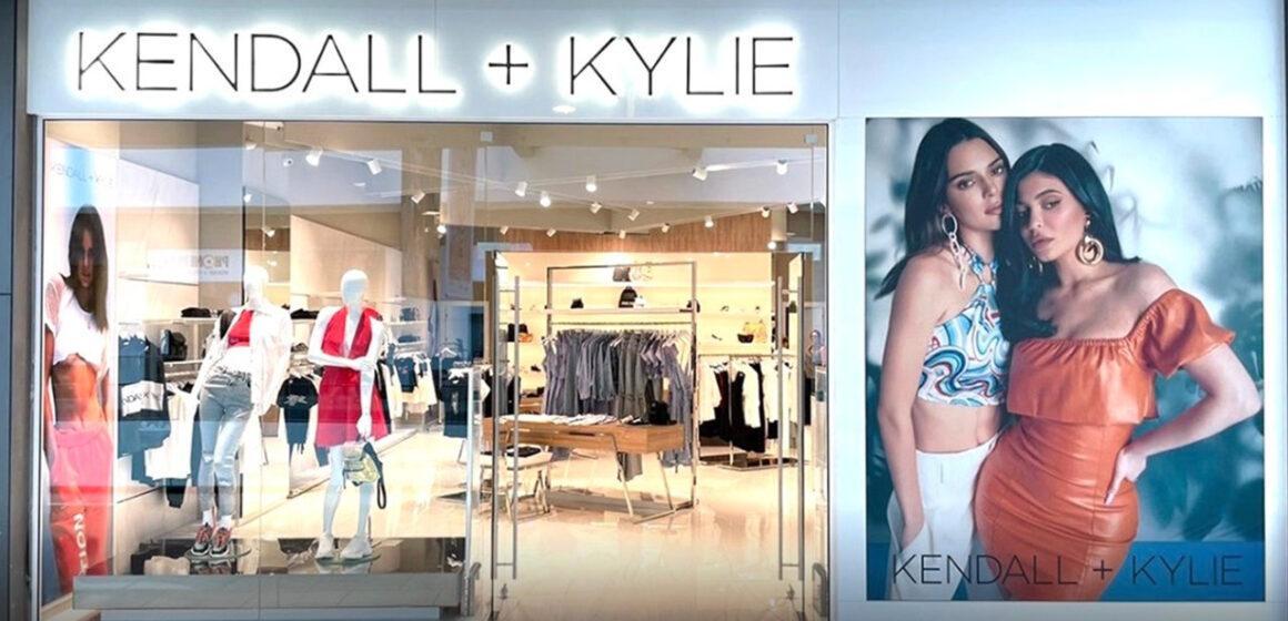 Kendall+Kylie enters Turkey