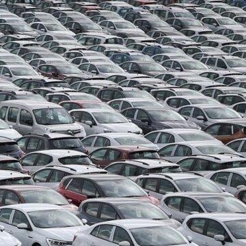 Automotive production drops in January-April