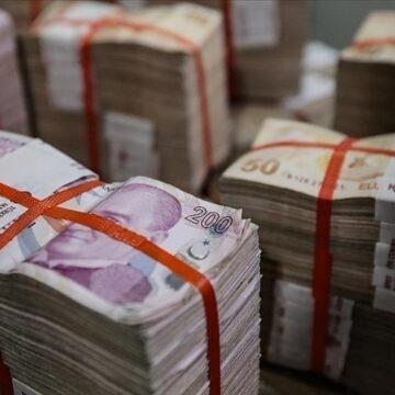 Budget deficit risk of around 7% of GDP